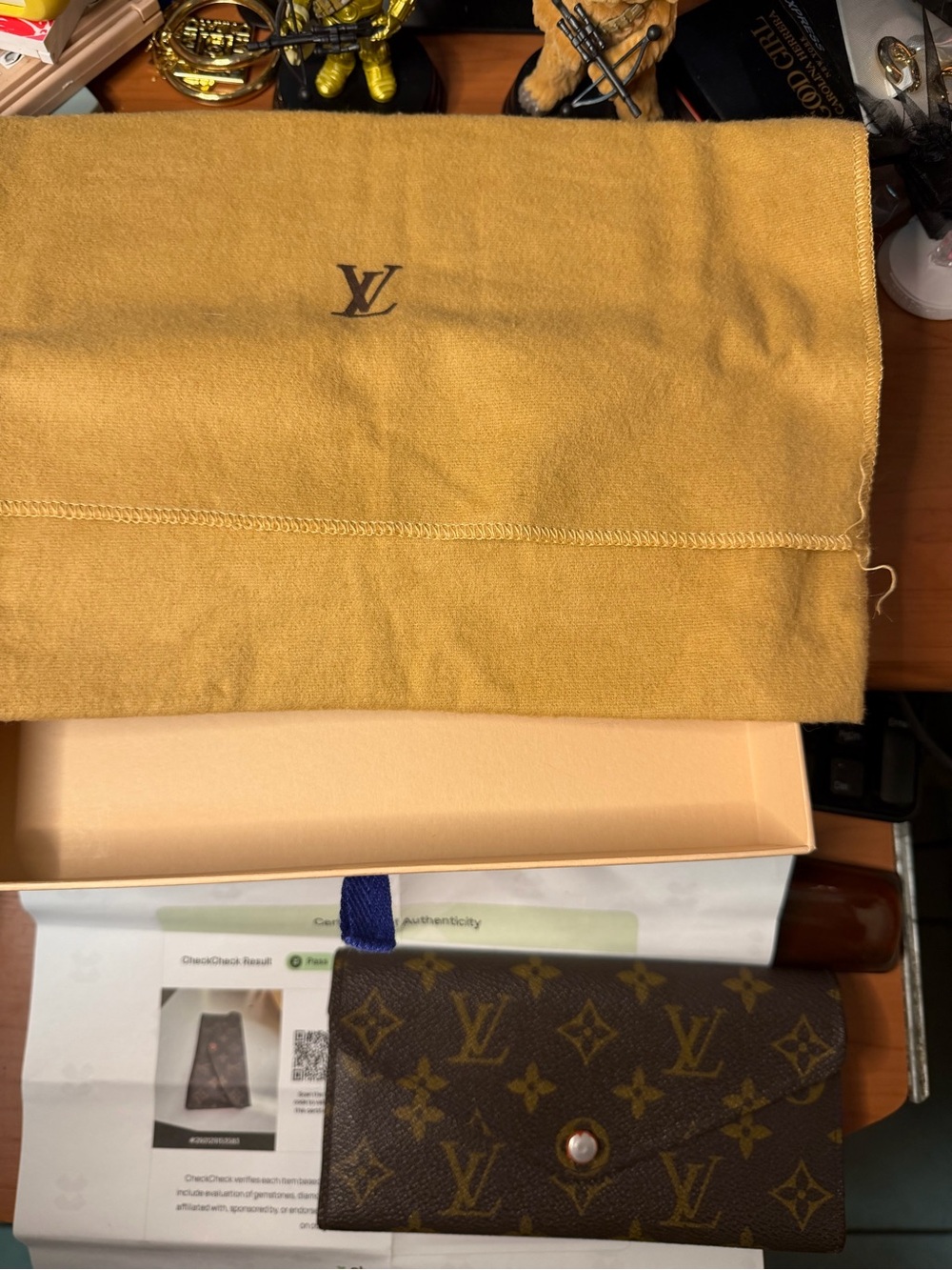 Pre-Owned Louis Vuitton Sarah Monogram Canvas Continental Wallet in Brown & Gold - Picture 12 of 13